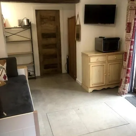 La Grangette B Great Location מורזין